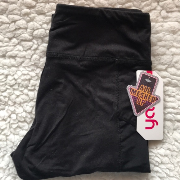 Sports Capri Legging W/ Mesh & Straps NWT - Picture 8 of 8